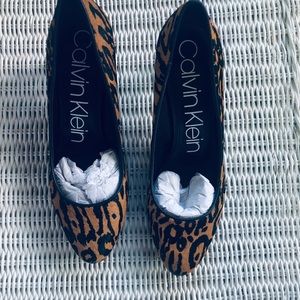 Calvin Klein 9M pumps. Leopard color